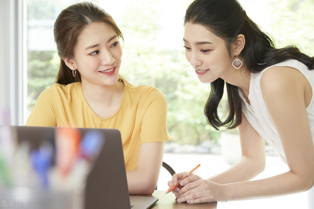 如何做一個合格的職場新人，初入職場，生存不易