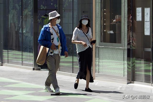 服裝女裝品牌21年總結問題（服裝女裝品牌公司下半年盈利占比多少合適）