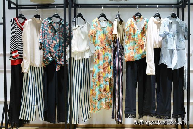 開服裝店如何找貨源（想開服裝店哪里去找貨源）