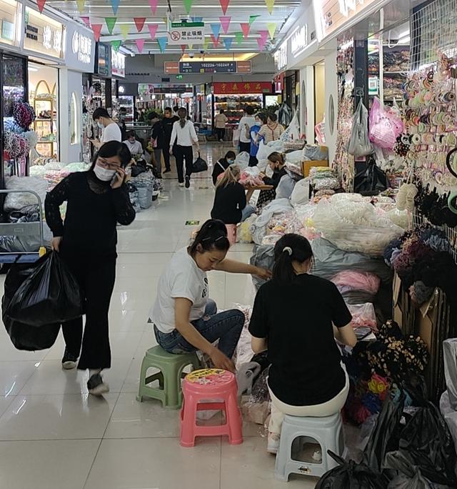 義烏小商品兩元店在哪里批發(fā)，義烏小商品批發(fā)市場二元店批發(fā)