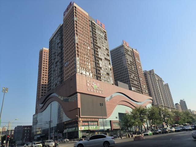 兩元店批發(fā)市場(chǎng)在哪里進(jìn)貨，兩元店批發(fā)市場(chǎng)在哪里進(jìn)貨的？